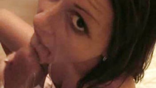 美しいブルネットが二cocksゃ 女性 動画 イケメン