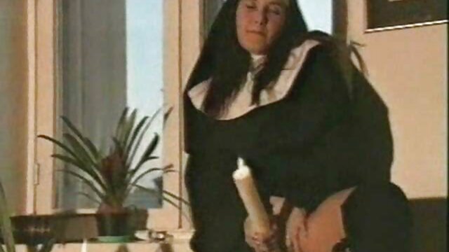 彼女はコンドームの代わりに大きなビニール袋を使用しています。 イケメン 動画 av