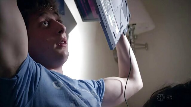 今、彼女は裸の医者を見たいと思っています 無料 エッチ 動画 イケメン