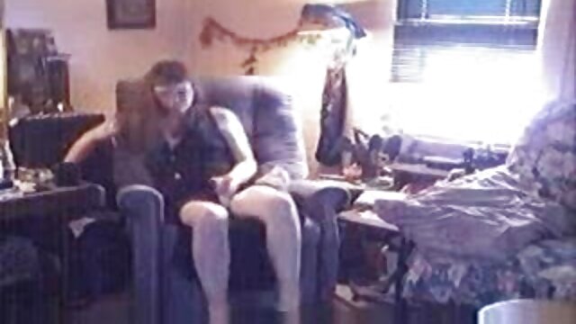 ブルネットけいれんオフ餃子とはげ男をねじ込む イケメン 動画 av