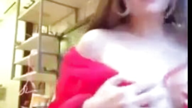 刑務所のセルのバーのために彼女の体をこすり強い性的興奮の状態で女の子ガード エッチ 動画 イケメン